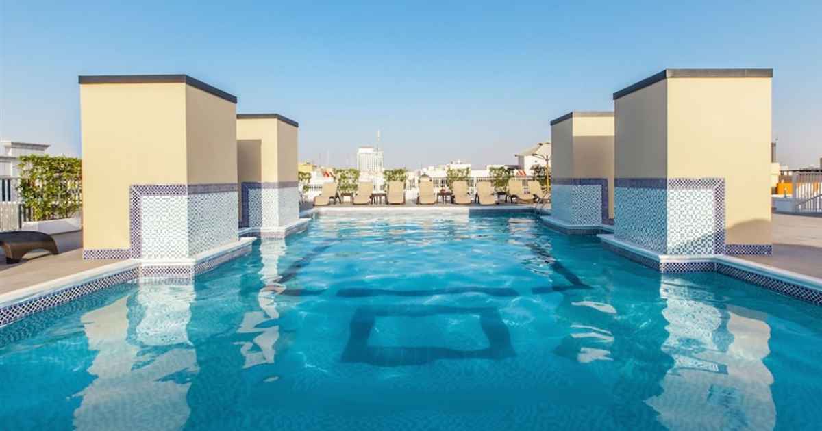 Swimming Pool of Golden Sand Hotel Apartment Dubai